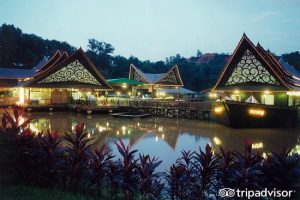Kampung Nelayan Floating Seafood Market Restaurant (Silverado Corporation Sdn Bhd)