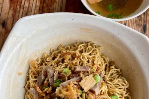 Mee Kolok Sarawak