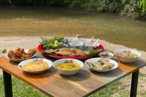 Restoran Tepi Sungai